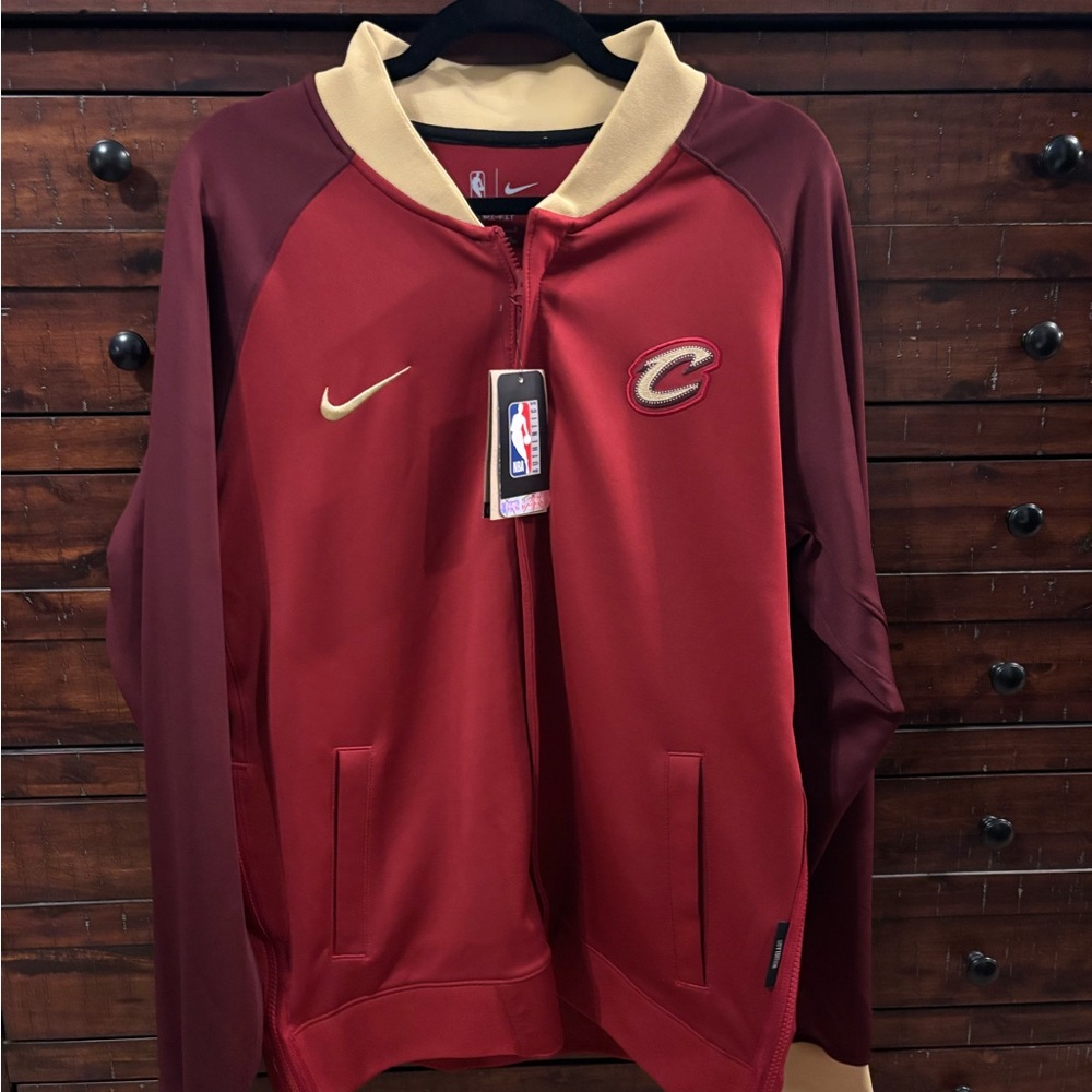 Nike Men's Cleveland Cavaliers Maroon and Gold Full-Zip Jacket